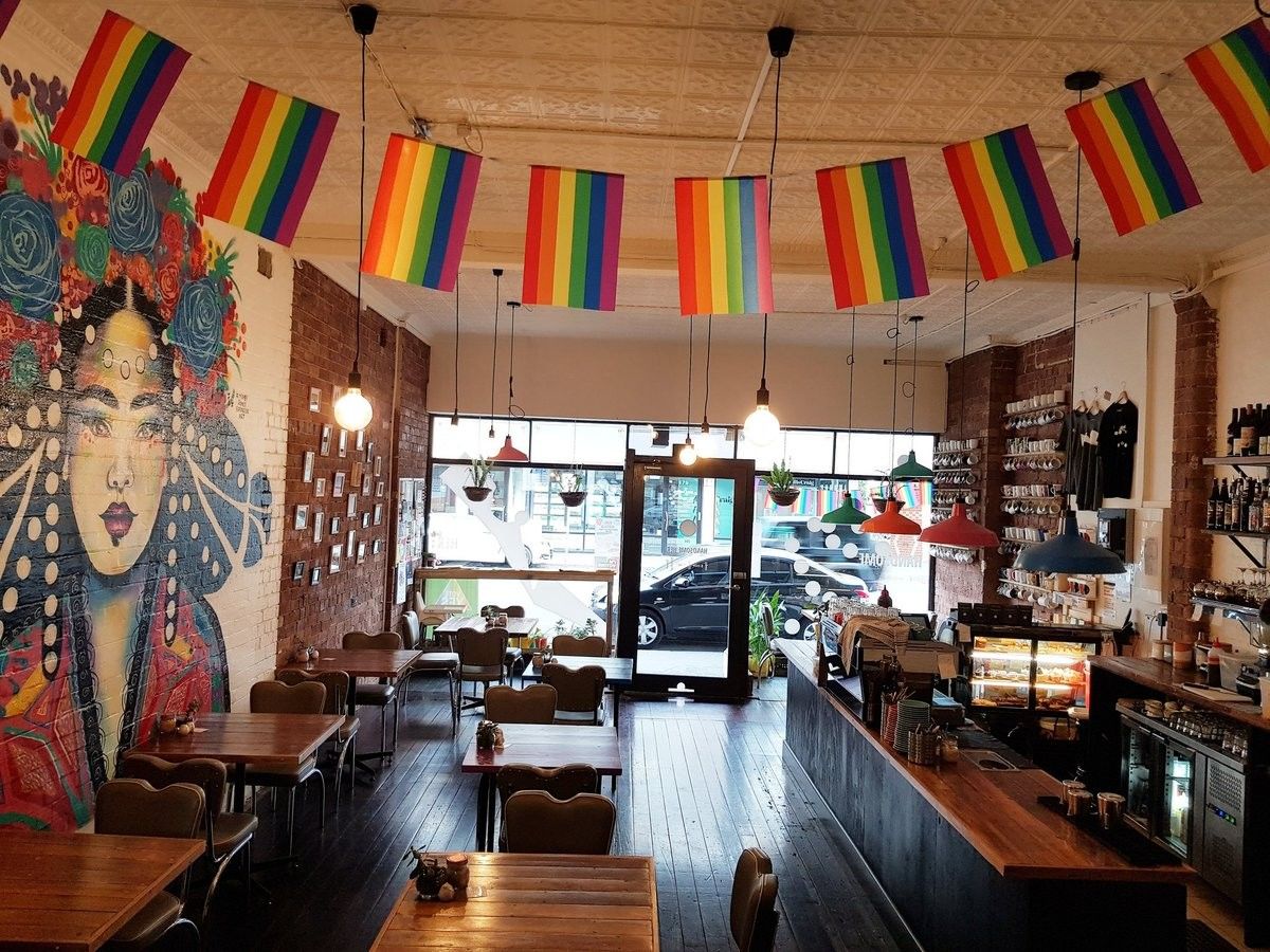 Makan di 5 Restoran Ini Gak Perlu Uang